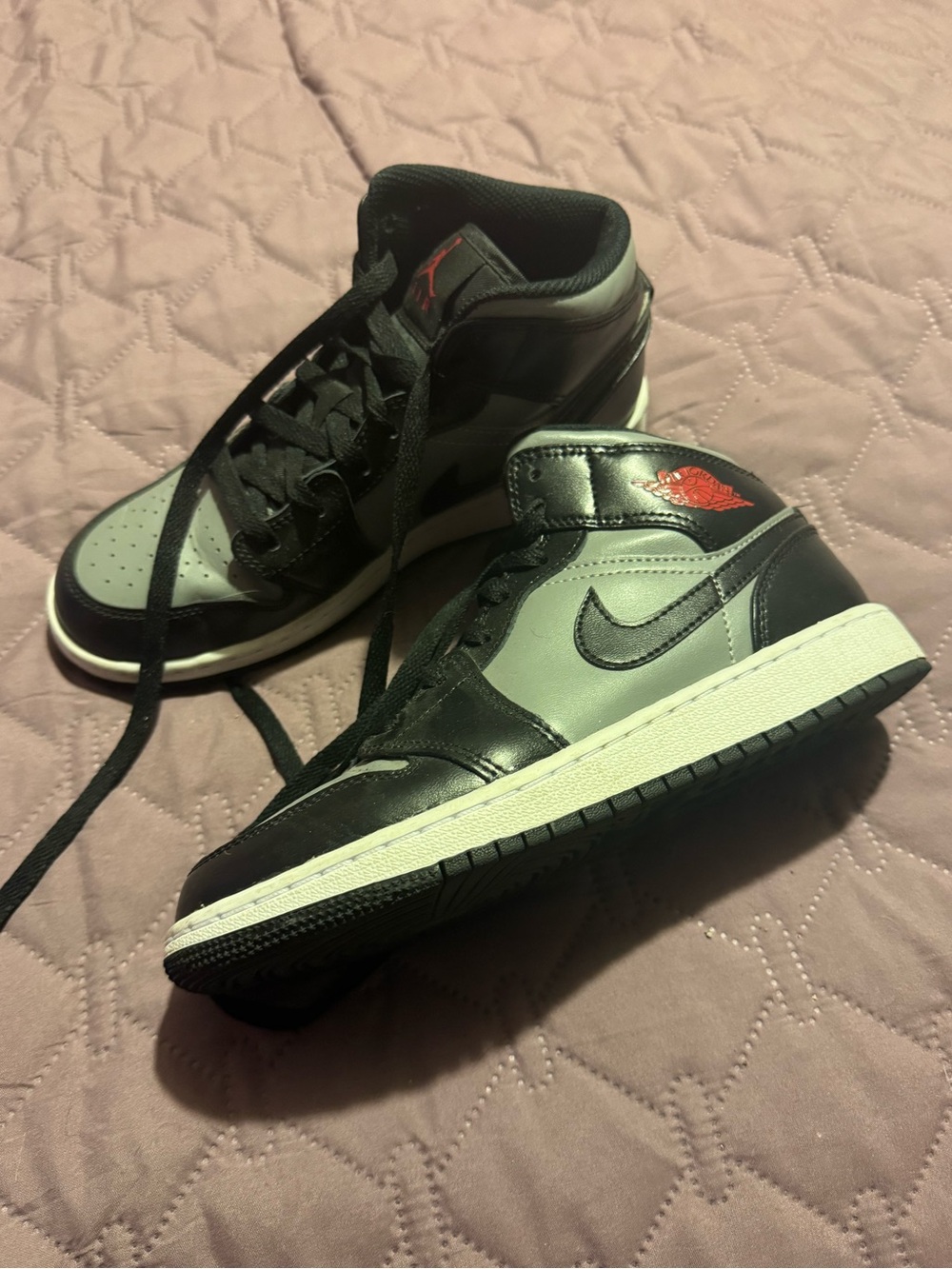 Womens 6 Nike Jordan Gray Black Mid Sneakers